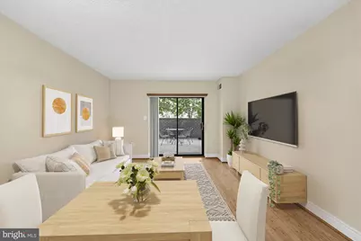 2111 Wisconsin Avenue NW #104, Washington, DC 20007 - Photo 3