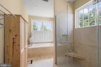 207 10th Street SE, Washington, DC 20003 - Photo 27