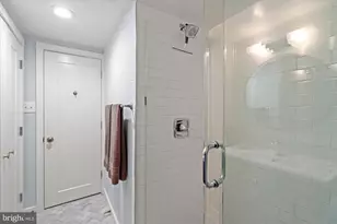 207 10th St SE, Washington, DC 20003 - Photo 37
