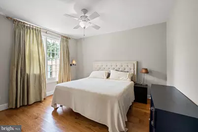 207 10th Street SE, Washington, DC 20003 - Photo 23