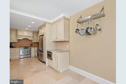 207 10th Street SE, Washington, DC 20003 - Photo 15