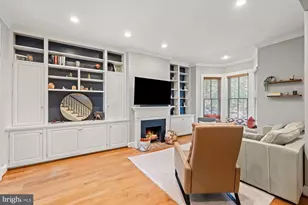 207 10th St SE, Washington, DC 20003 - Photo 11
