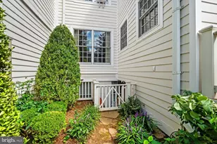207 10th St SE, Washington, DC 20003 - Photo 47