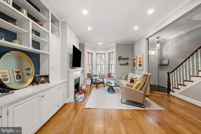 207 10th Street SE, Washington, DC 20003 - Photo 7