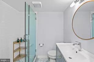 207 10th St SE, Washington, DC 20003 - Photo 37