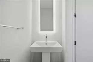 646 H St NE, Washington, DC 20002 - Photo 23