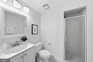2127 California St NW, Washington, DC 20008 - Photo 17