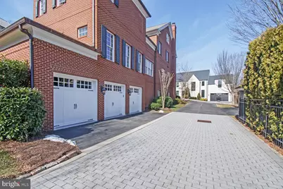 1935 Foxview Circle NW, Washington, DC 20007 - Photo 39