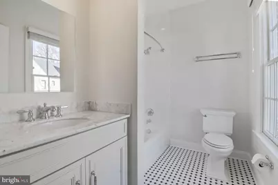 1935 Foxview Circle NW, Washington, DC 20007 - Photo 23