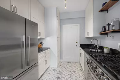 2737 Devonshire Place NW #322, Washington, DC 20008 - Photo 9