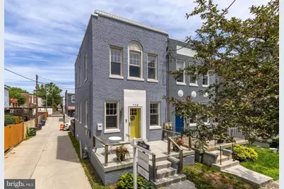 729 Roxboro Place NW, Washington, DC 20011 - Photo 1