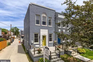 729 Roxboro Pl NW, Washington, DC 20011 - Photo 1