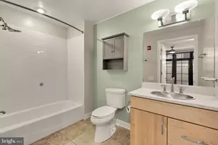 2412 17th St NW, Washington, DC 20009 - Photo 23