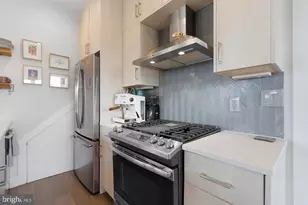 653 Irving St NW, Washington, DC 20010 - Photo 9