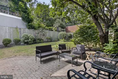 213 5th Street SE, Washington, DC 20003 - Photo 9