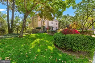 2884 Woodland Dr NW, Washington, DC 20008 - Photo 43