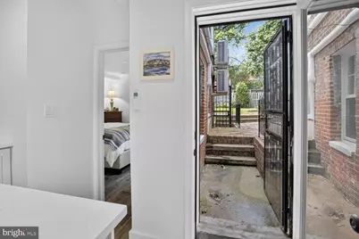 215 5th Street SE, Washington, DC 20003 - Photo 7