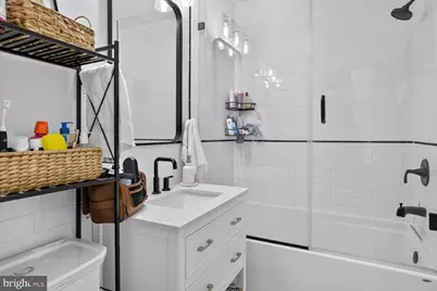 215 5th Street SE, Washington, DC 20003 - Photo 11