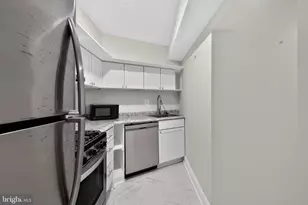 820 North Carolina Ave SE, Washington, DC 20003 - Photo 9