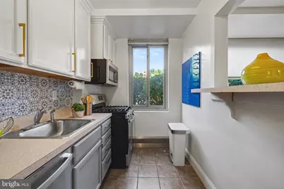 4200 Cathedral Avenue NW #403, Washington, DC 20016 - Photo 9