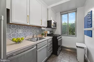 4200 Cathedral Ave NW, Washington, DC 20016 - Photo 11