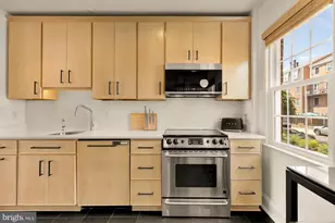 1672 Beekman Pl NW, Washington, DC 20009 - Photo 5