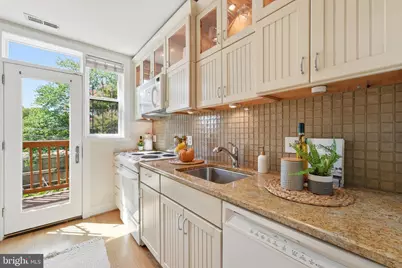 1405 East Capitol Street SE #3, Washington, DC 20003 - Photo 9