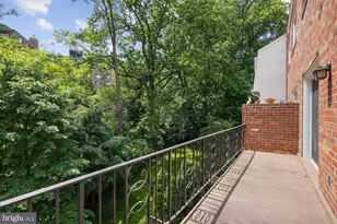 3231 Sutton Pl NW, Washington, DC 20016 - Photo 5