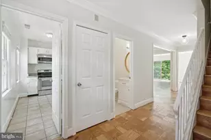 3231 Sutton Pl NW, Washington, DC 20016 - Photo 3