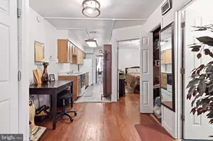 1724 Capitol NE, Washington, DC 20002 - Photo 9