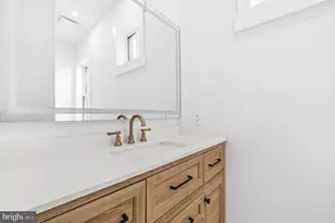 71 S St NW, Washington, DC 20001 - Photo 9