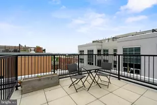 2422 17th St NW, Washington, DC 20009 - Photo 9