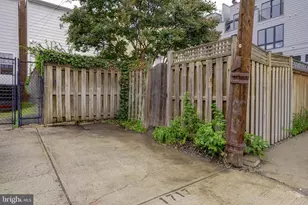 1717 2nd St NW, Washington, DC 20001 - Photo 37