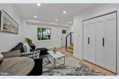 305 34th Place NE, Washington, DC 20019 - Photo 5