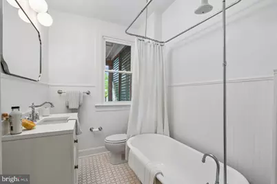 125 16th Street SE, Washington, DC 20003 - Photo 25