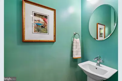 125 16th Street SE, Washington, DC 20003 - Photo 15