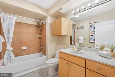 631 D Street NW #1136, Washington, DC 20004 - Photo 17