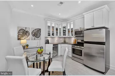 1632 30th Street NW #9, Washington, DC 20007 - Photo 3