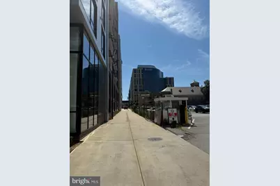 37 L Street SE #706, Washington, DC 20003 - Photo 3