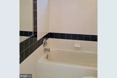 326 8th Street NE #302, Washington, DC 20002 - Photo 11
