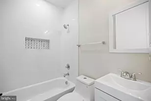 824 18th St NE, Washington, DC 20002 - Photo 11
