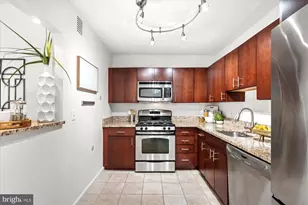 3001 Veazey Terrace NW, Washington, DC 20008 - Photo 7