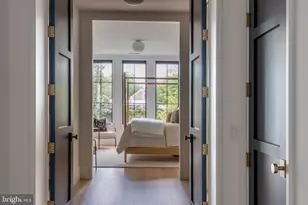 639 E St SE, Washington, DC 20003 - Photo 19