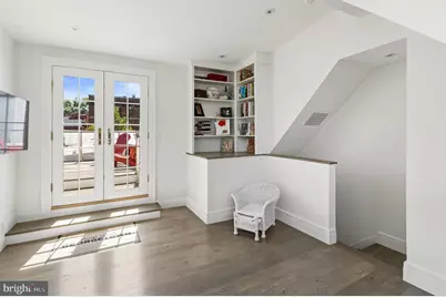 3013 Dumbarton Street NW, Washington, DC 20007 - Photo 9