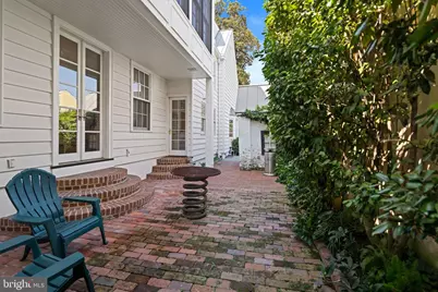 3013 Dumbarton Street NW, Washington, DC 20007 - Photo 17