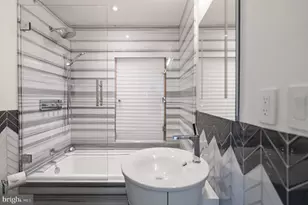 3013 Dumbarton St NW, Washington, DC 20007 - Photo 15