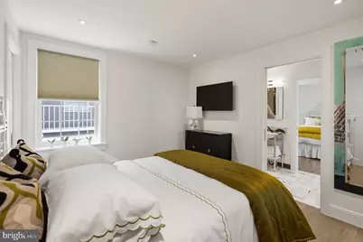 3013 Dumbarton Street NW, Washington, DC 20007 - Photo 13