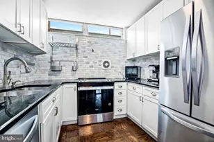 360 N St SW, Washington, DC 20024 - Photo 11