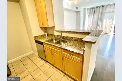 1111 25th Street NW #815, Washington, DC 20037 - Photo 5