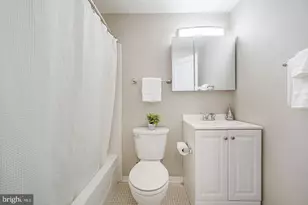 2130 N St NW, Washington, DC 20037 - Photo 15